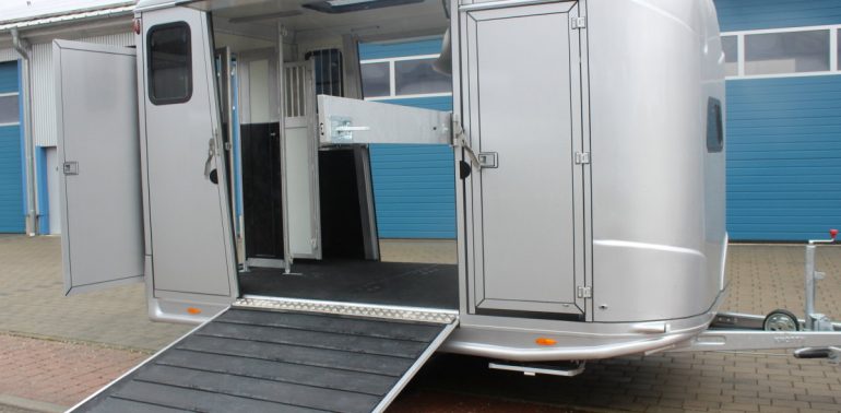 REMORQUE ANKA 2 CHEVAUX STALLION DOUBLE PONT & SELLERIE