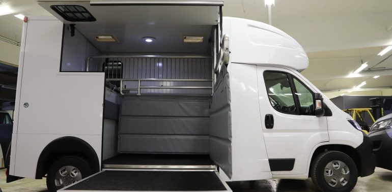 PEUGEOT BOXER BLUEHDI DCI 165 MSG LIGHT