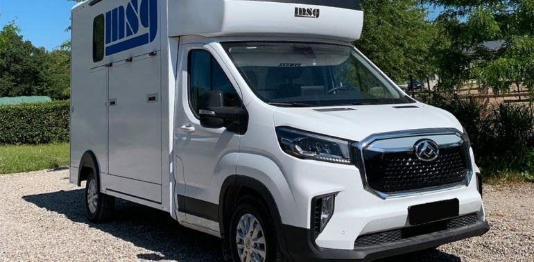 MAXUS DELIVER 9 LUXURY MSG STALLION LIGHT