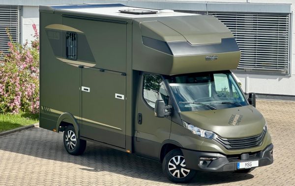 IVECO DAILY 35-210 HI-MATIC MSG STALLION LIGHT