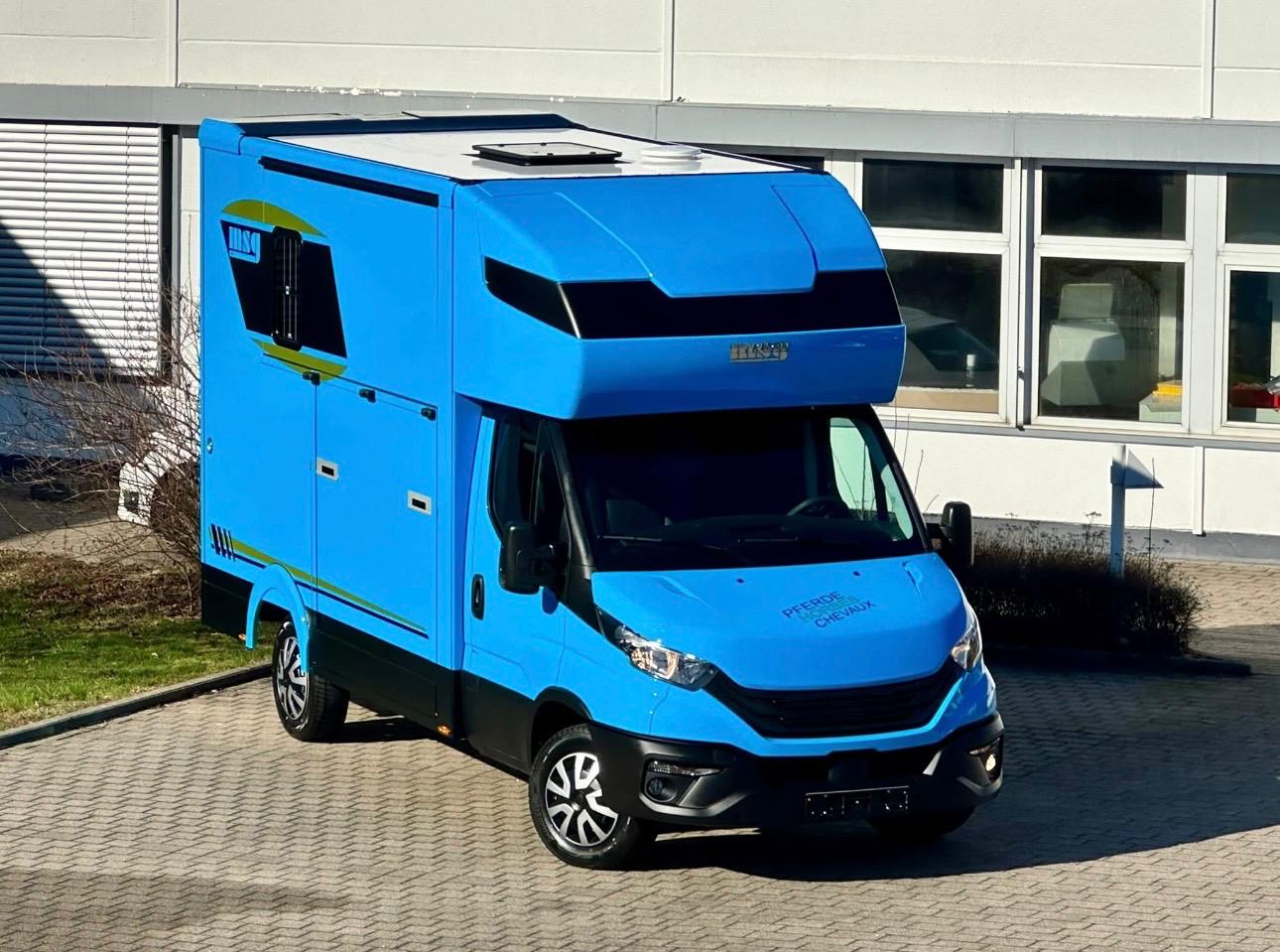 iveco daily 35s21 stallion light bleu clair msg3