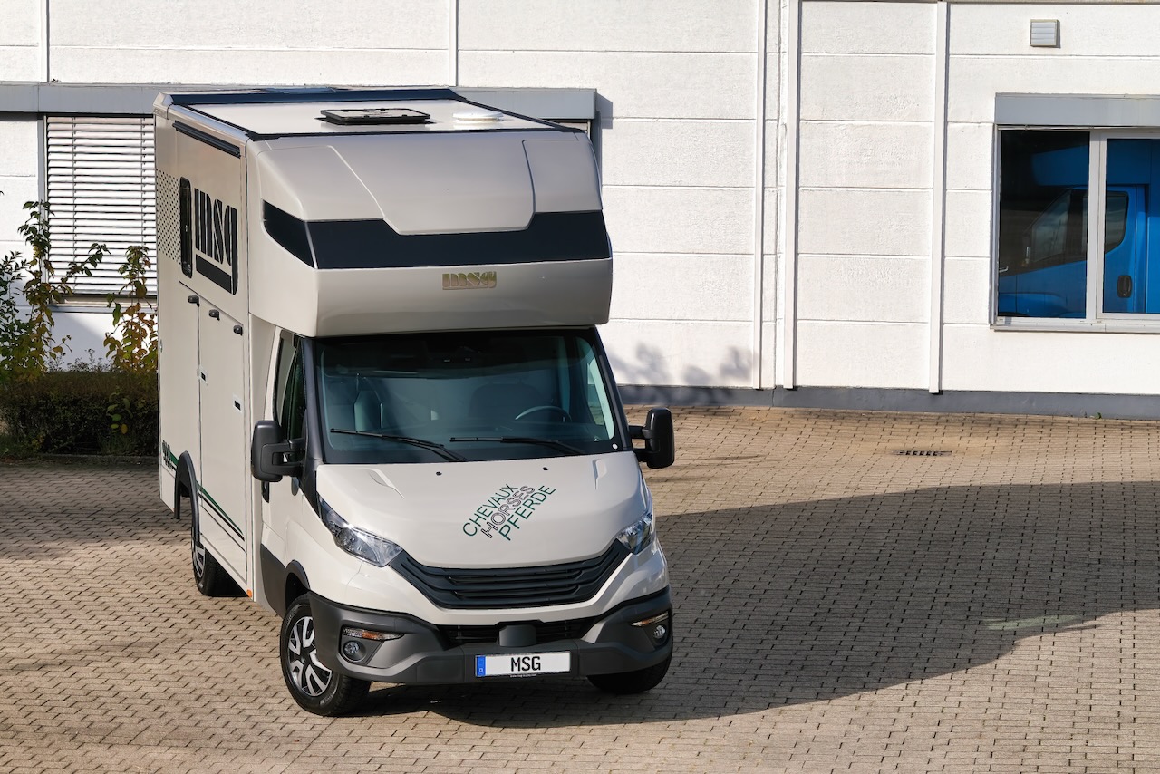 iveco daily 35s21 stallion light msg rs grauglanz1