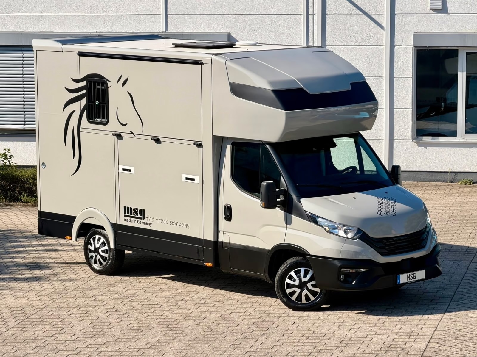iveco daily 35s21 stallion light msg rs grauglanz11