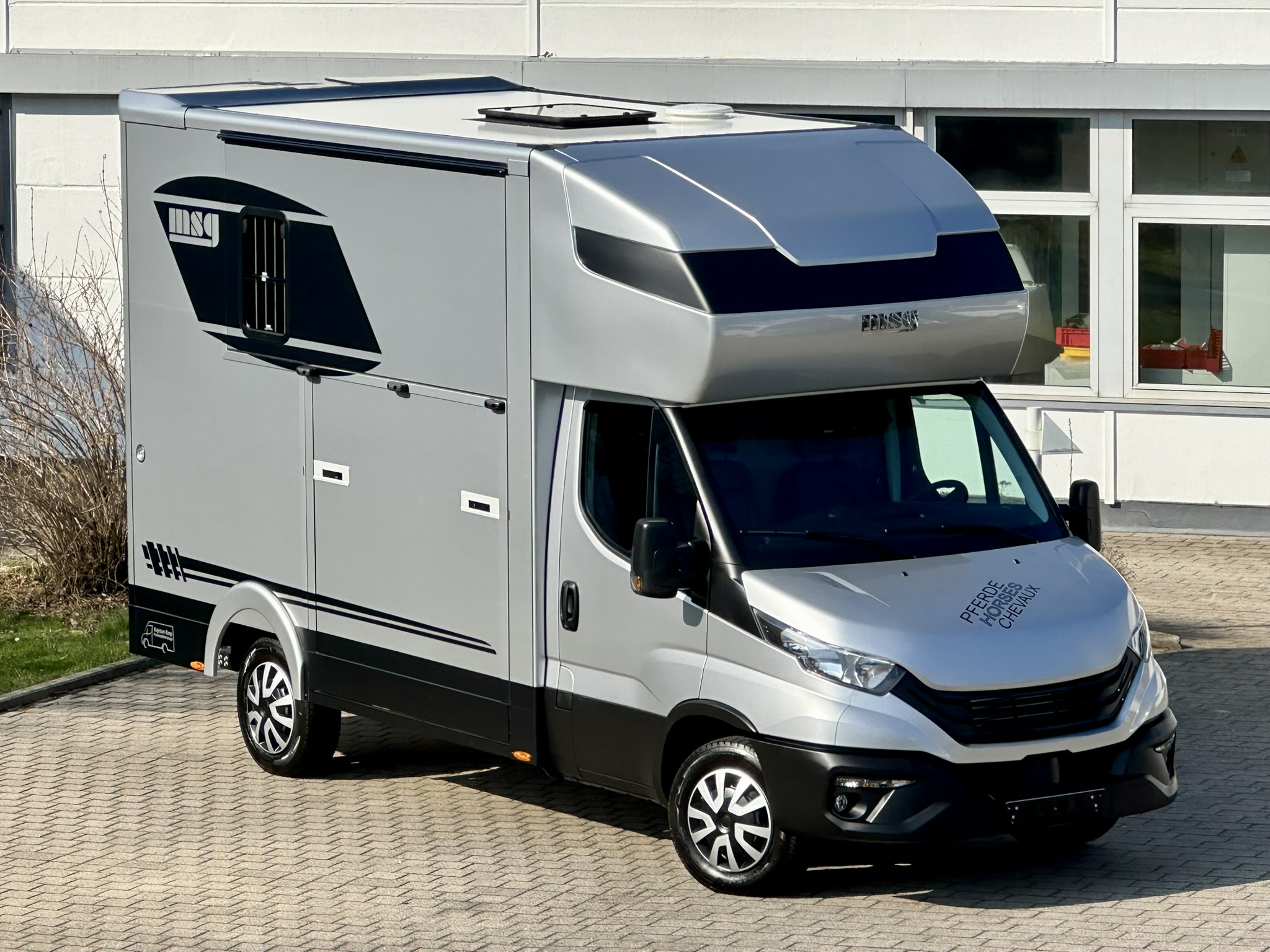 iveco daily 35s21 stallion light msg silber8
