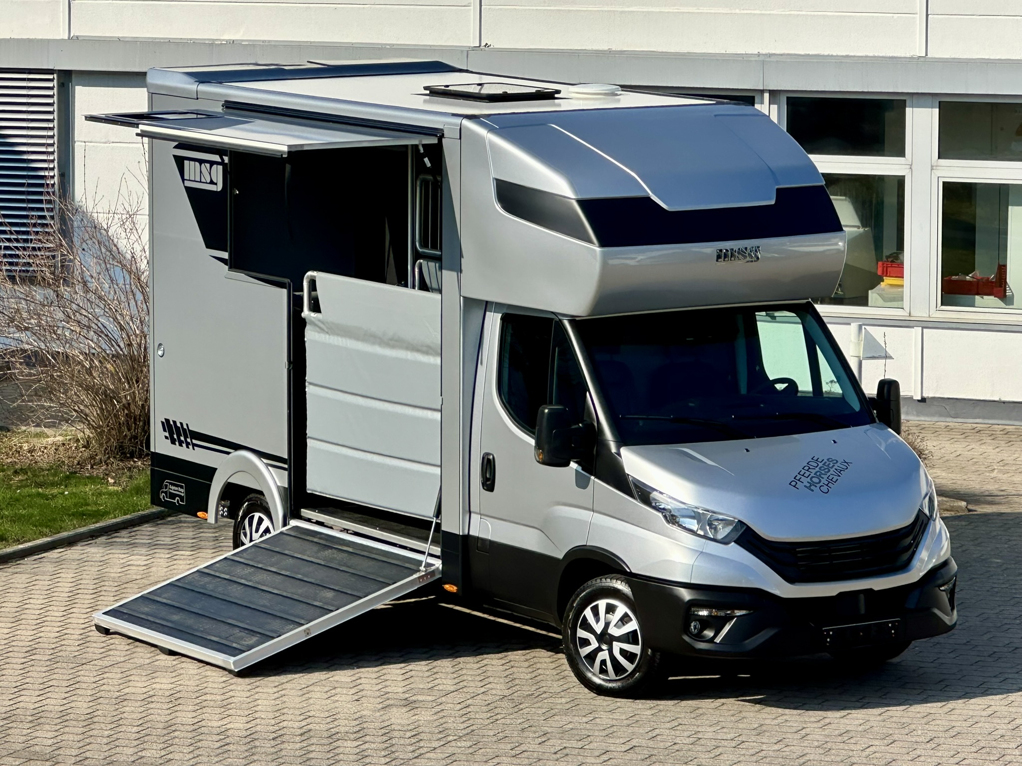 iveco daily 35s21 stallion light msg silber9