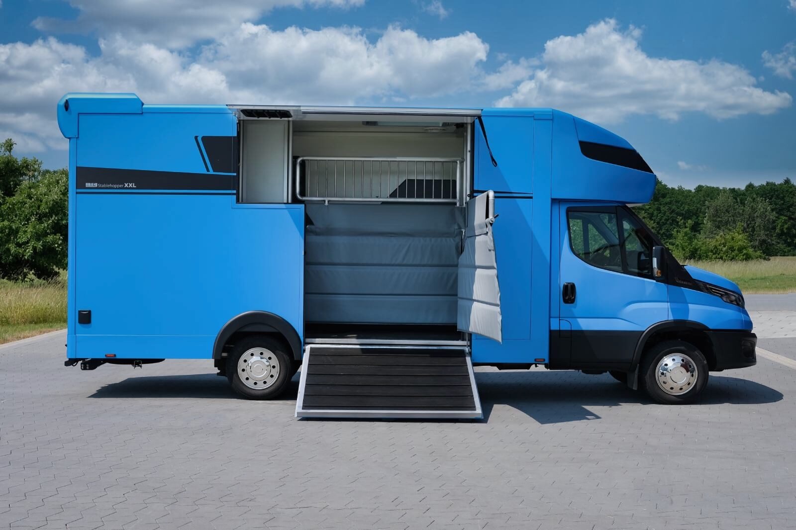 iveco daily 50 210 hi matic bleu xxl msg5
