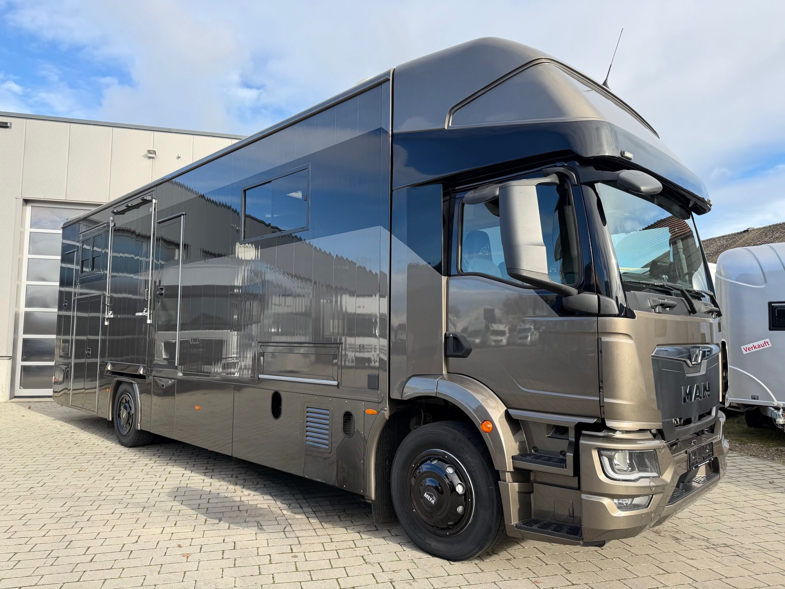 man tgm 18.320 anka gris champagne mefa1
