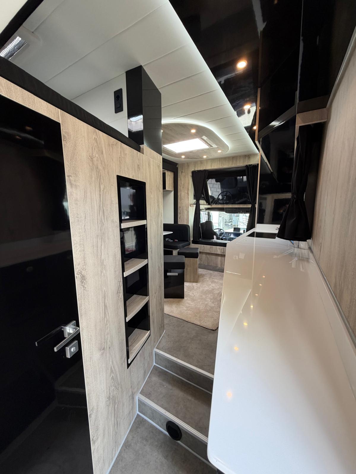 man tgm 18.320 anka gris foncé mefa12