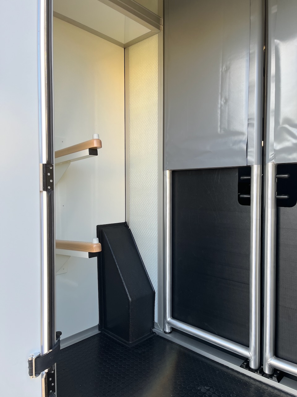 maxus msg stallion light snowwhite glanz18