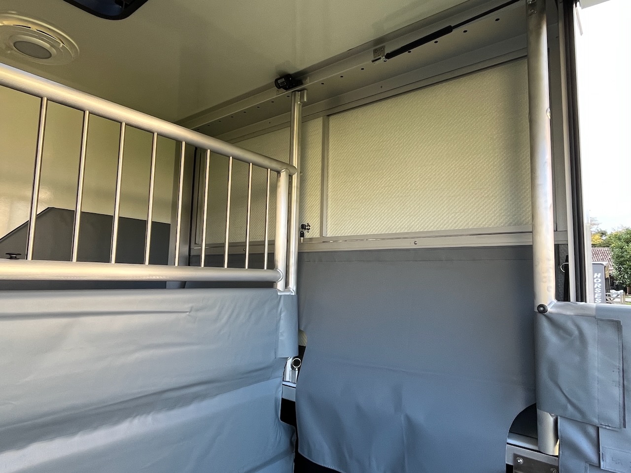 maxus msg stallion light snowwhite glanz23