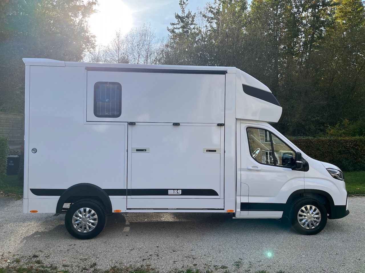 maxus msg stallion light snowwhite glanz3