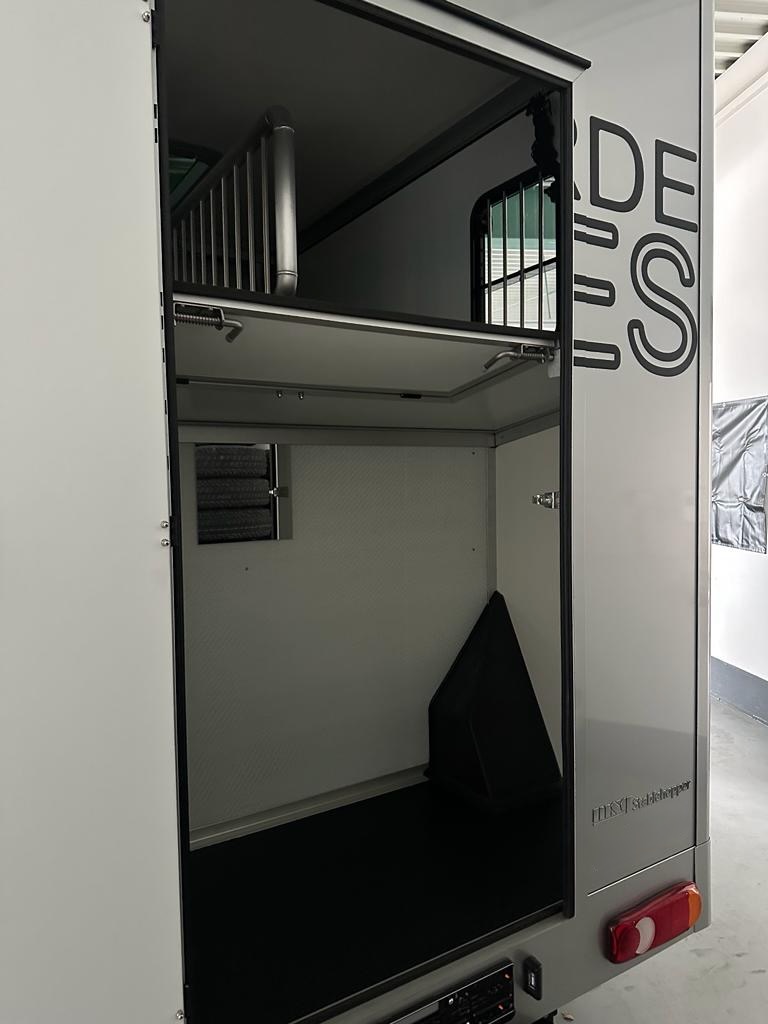 nissan interstar 165 light 5 s silber mettalic msg8