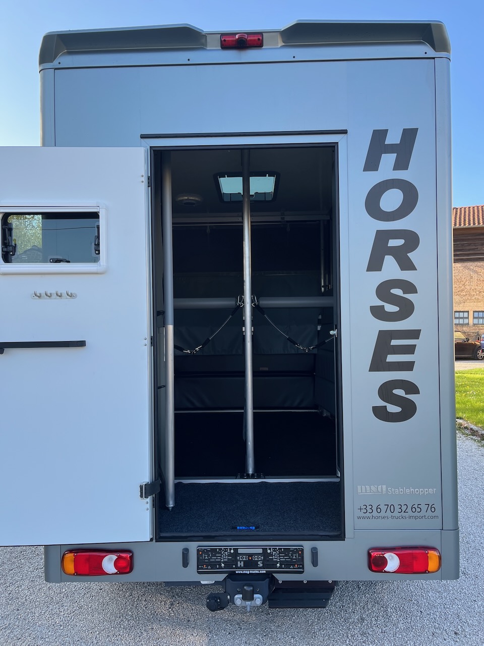 nissan interstar 165 stallion light expo15