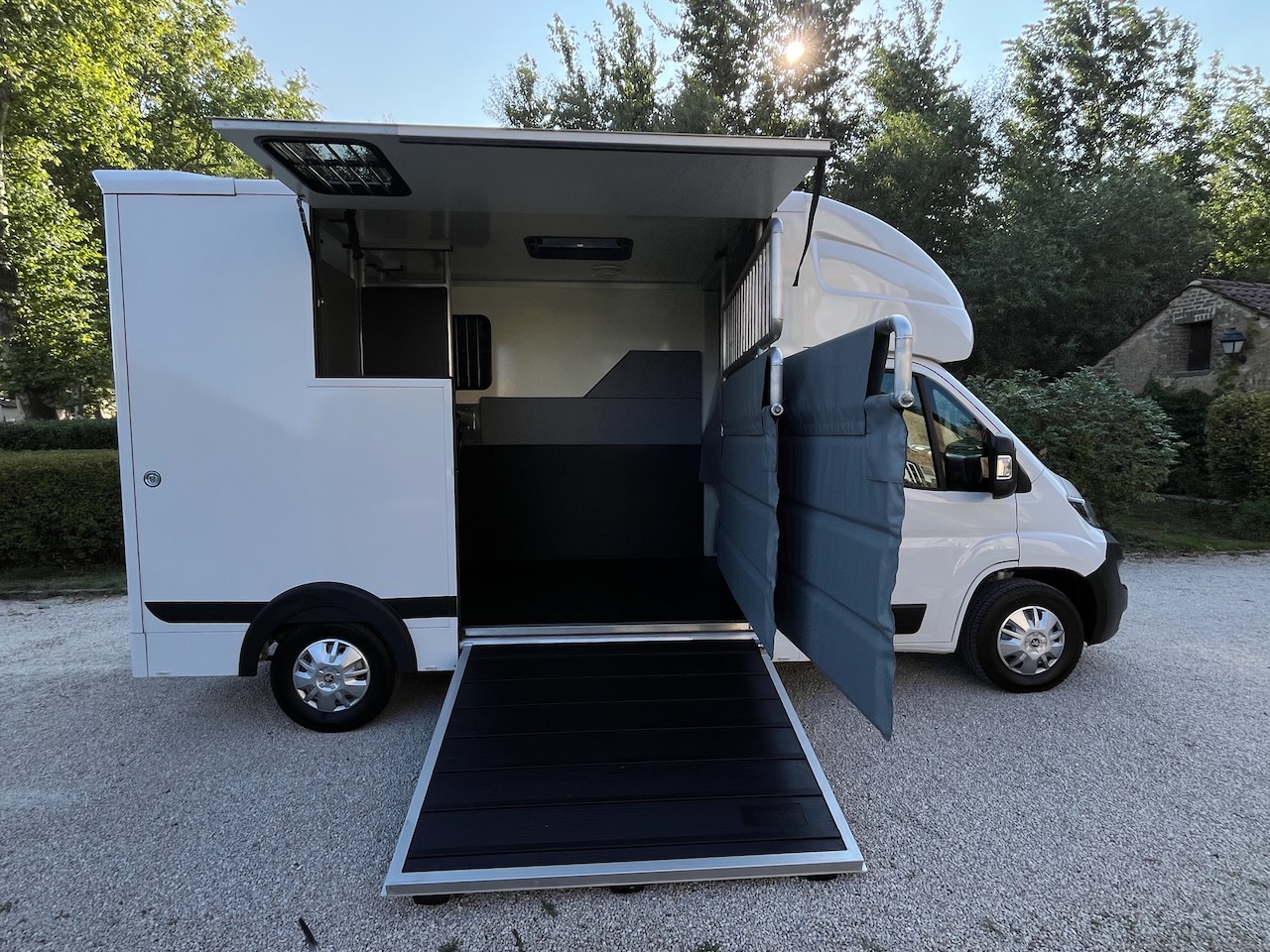 peugeot boxer 165 stallion light snowwhiteglanz msg22
