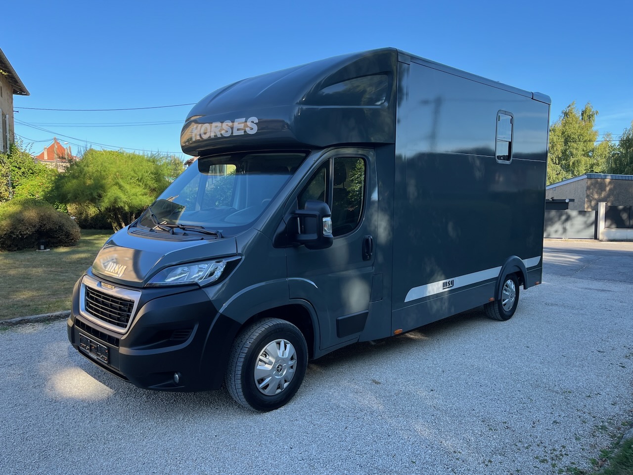 peugeot boxer 165 stallion light urbangrey msg13