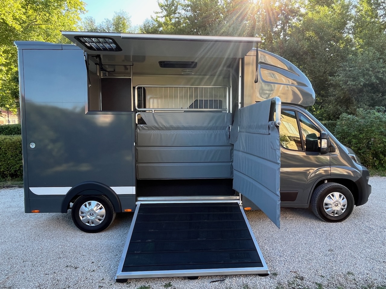 peugeot boxer 165 stallion light urbangrey msg20