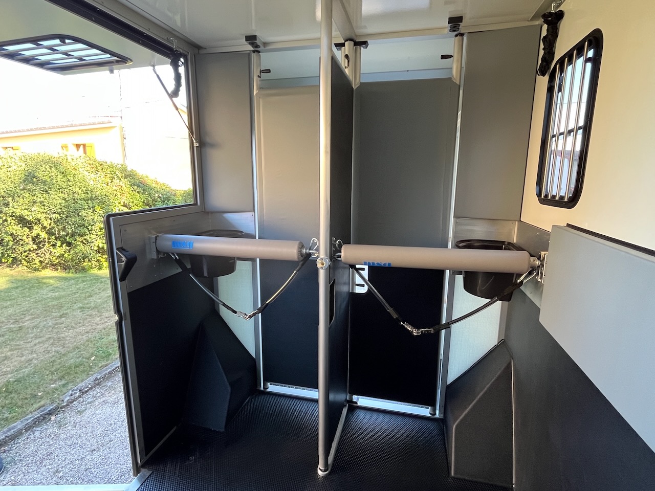 peugeot boxer 165 stallion light urbangrey msg25