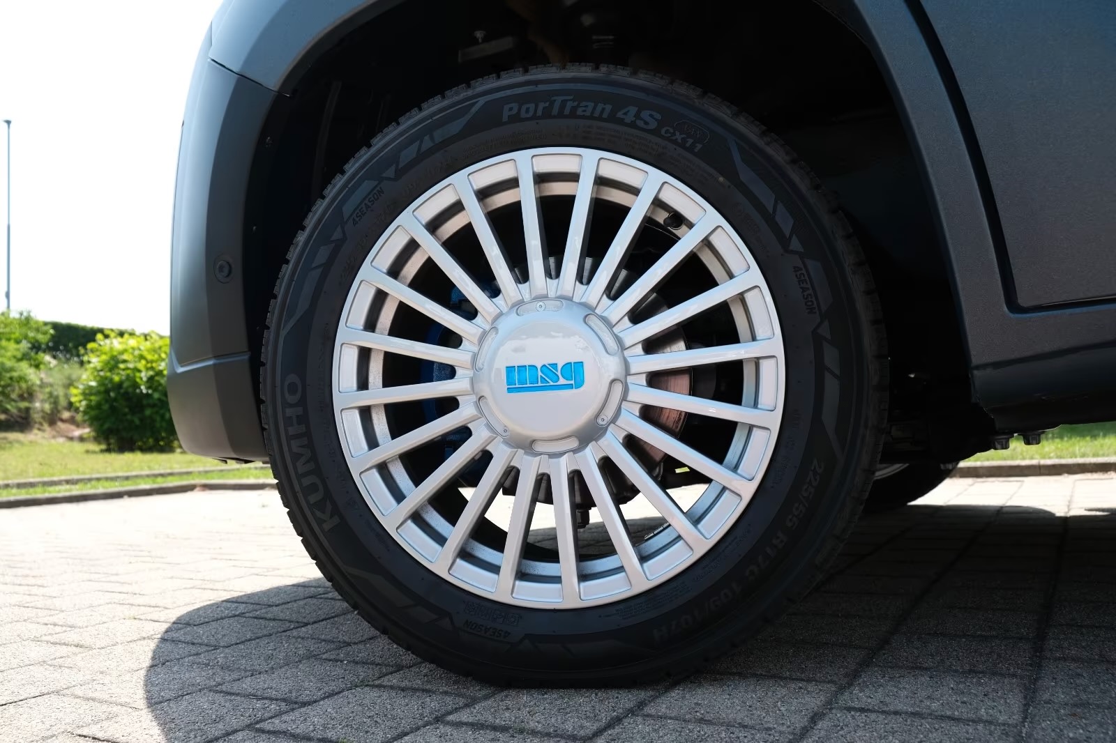 peugeotboxer msg stallion light new5