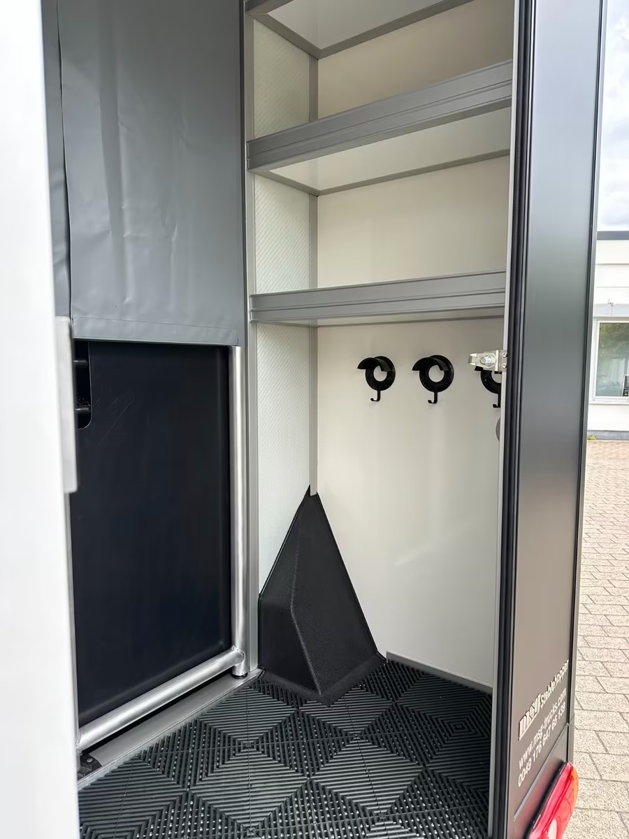 renault master 170 stallion light msg17