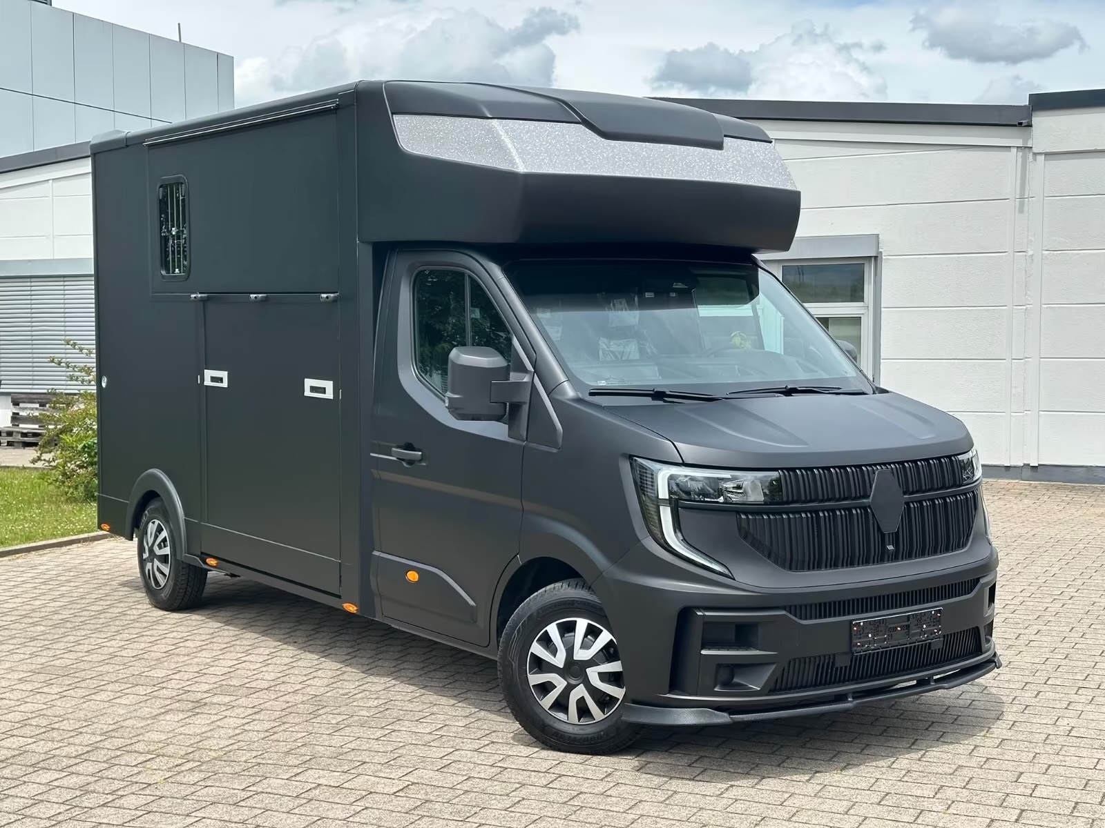 renault master 170 stallion light msg4