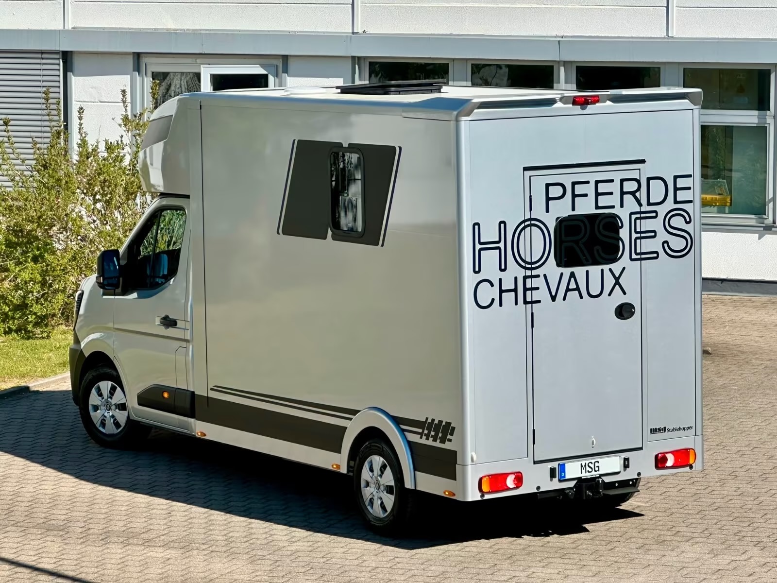 renault master 170 stallion light silber msg9