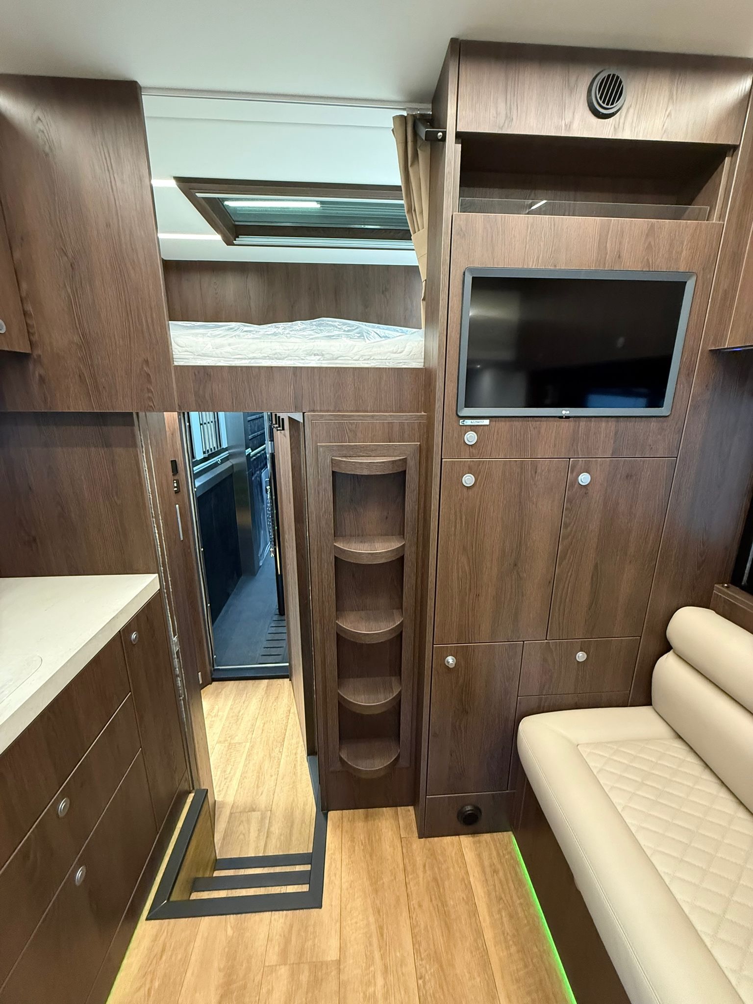 volvo fh 500 nf 8 horses ansolute19
