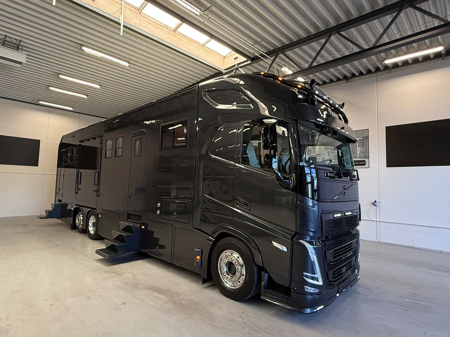 volvo fh 500 nf 8 horses ansolute2 (1)