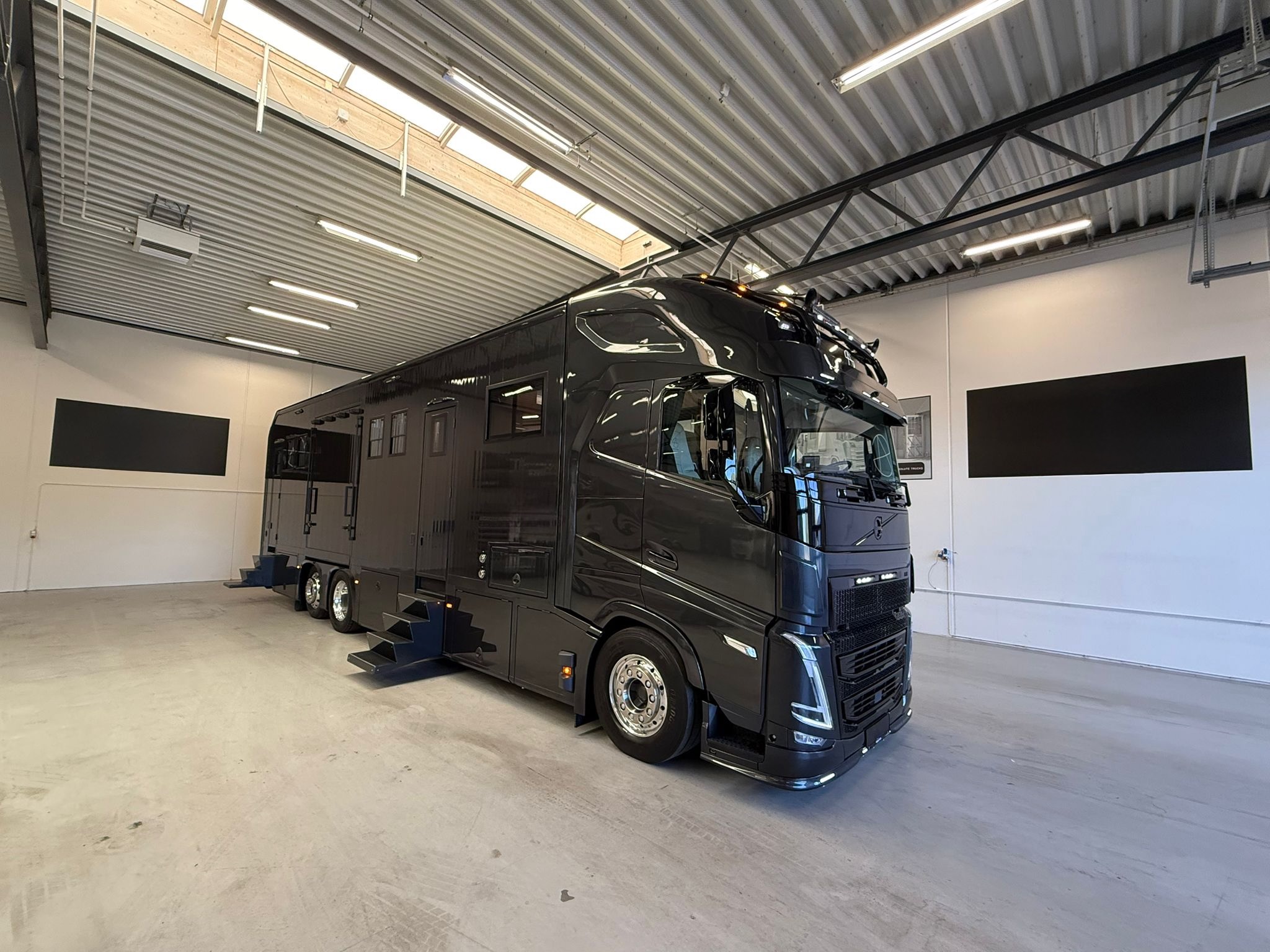 volvo fh 500 nf 8 horses ansolute2